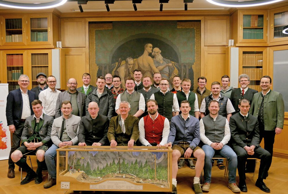 Vom Forstwirtschaftsmeister zum Waldhelfer